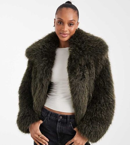 ASOS DESIGN Tall - Veste courte en fausse fourrure - Kaki - Asos Tall - Modalova