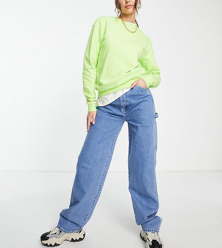 ASOS DESIGN Tall - Jeans skater oversize a vita medio alta lavaggio chiaro - ASOS Tall - Modalova
