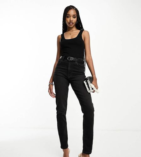 ASOS DESIGN Tall - Mom jeans slim confortevoli slavato - ASOS Tall - Modalova