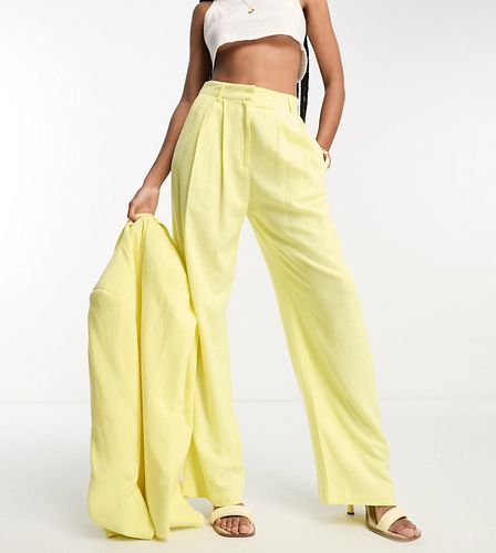 ASOS DESIGN Tall - Pantaloni da abito a fondo ampio limone con pieghe invertite in misto lino - ASOS Tall - Modalova
