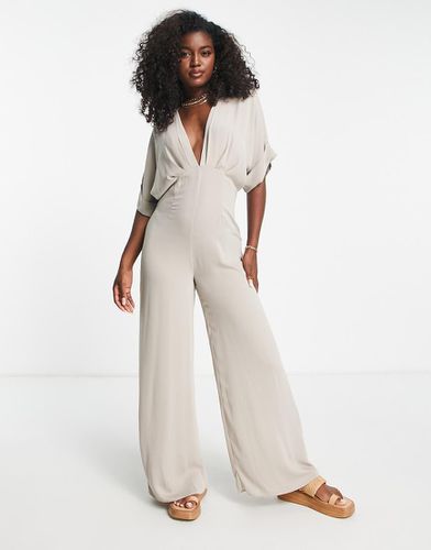 Tuta jumpsuit tortora con pantaloni culotte e maniche a kimono - ASOS DESIGN - Modalova