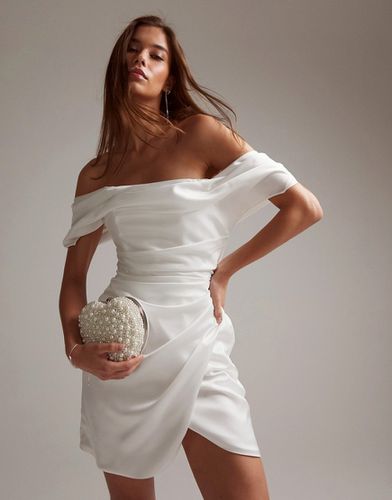 Vestito da sposa corto in raso avorio con spalle scoperte - ASOS DESIGN - Modalova
