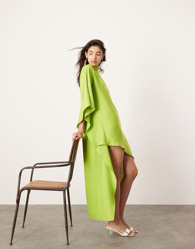 Vestito corto accollato verde lime con fondo asimmetrico e maniche a mantella - ASOS EDITION - Modalova