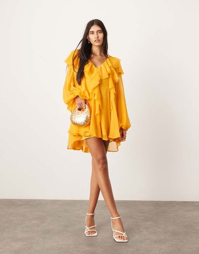 Vestito corto in chiffon arancione con volant e bordi grezzi - ASOS EDITION - Modalova