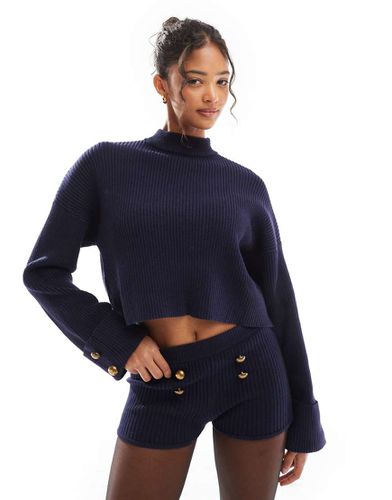 Maglione accollato navy con bottoni oro in coordinato - Bershka - Modalova