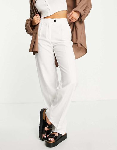 Pantaloni sartoriali a fondo ampio bianchi in coordinato - Bershka - Modalova