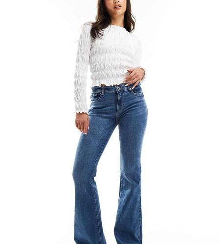 Petite - Jeans skinny a vita alta alla caviglia chiaro - Bershka - Modalova