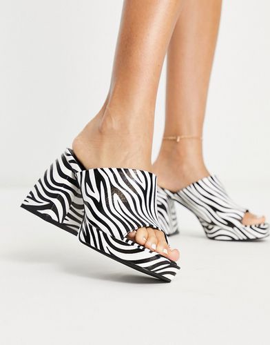 Sandali stile sabot con plateau e tacco colore zebrato - Glamorous - Modalova