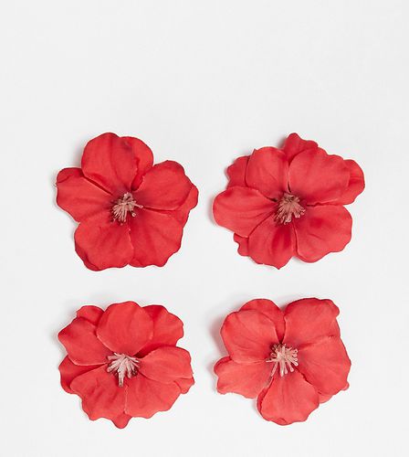 Confezione da 4 fermagli per capelli a fiore rossi - DesignB London - Modalova