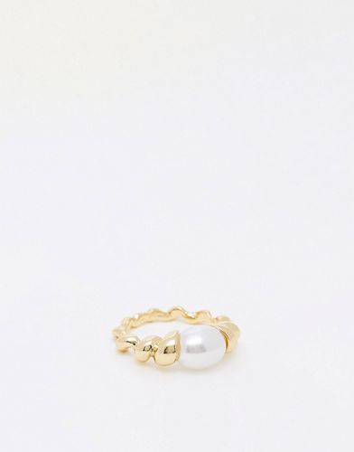 Anello color con pietra a perla - DesignB London - Modalova