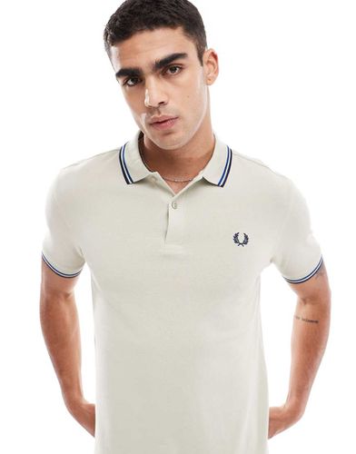 Polo écru e blu con doppia riga a contrasto sui bordi - Fred Perry - Modalova