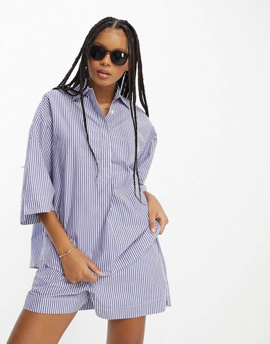 Camicia comoda blu e bianca a righe in coordinato - French Connection - Modalova