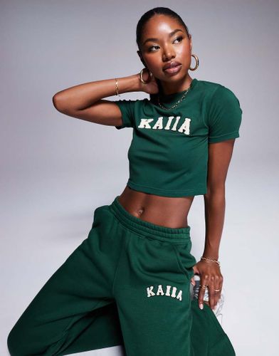 T-shirt crop top d'ensemble riche en coton avec logo imitation peau de mouton - forêt - Kaiia - Modalova