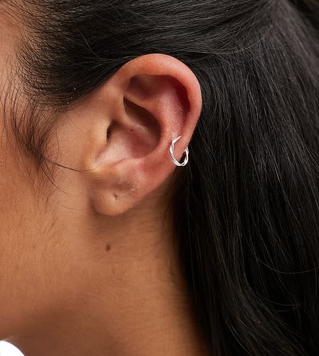 Orecchino ear cuff in sterling con design attorcigliato - Kingsley Ryan - Modalova