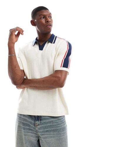 Polo style preppy en maille avec col contrastant - Crème - Hollister - Modalova