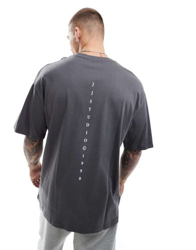 T-shirt oversize antracite con stampa "Studio" sul retro - Jack & Jones - Modalova