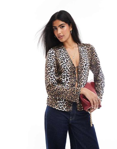 Blusa leopardata allacciata sul davanti - ONLY - Modalova