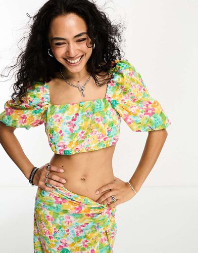 Crop top a fiori con maniche a sbuffo in coordinato - ONLY - Modalova