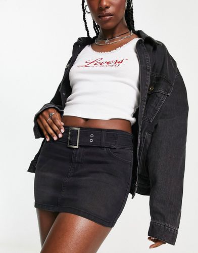Minigonna di jeans slavato con cintura - ONLY - Modalova