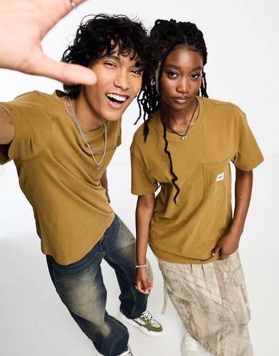 Workwear Capsule - T-shirt unisex color cuoio comoda con tasca ed etichetta del logo - Lee - Modalova