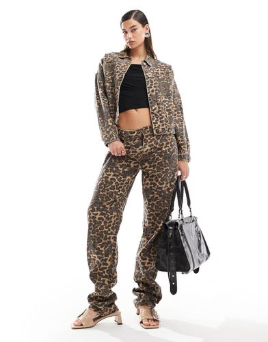 Jeans affusolati a vita bassa leopardati in coordinato - Lioness - Modalova