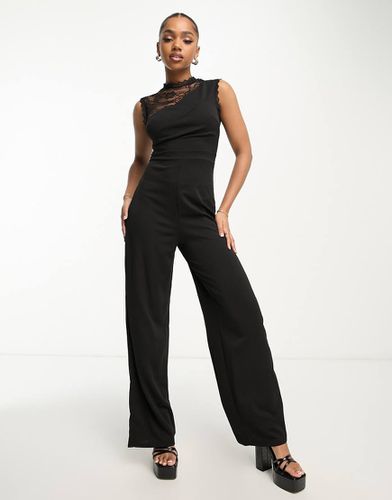 Tuta jumpsuit a fondo ampio nera con inserto in pizzo - Lipsy - Modalova