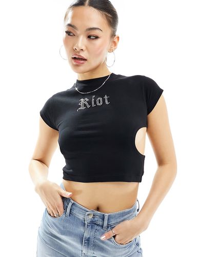 T shirt nera con cut-out e scritta "Riot" di strass - Liquor N Poker - Modalova