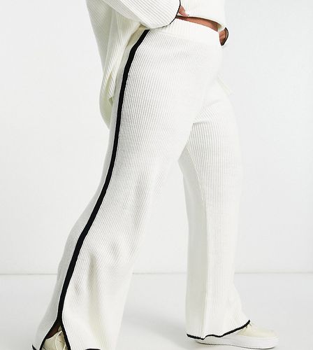 Pantaloni larghi a fondo ampio in maglia con bordi a contrasto ghiaccio a coste in coordinato - M Lounge Curve - Modalova