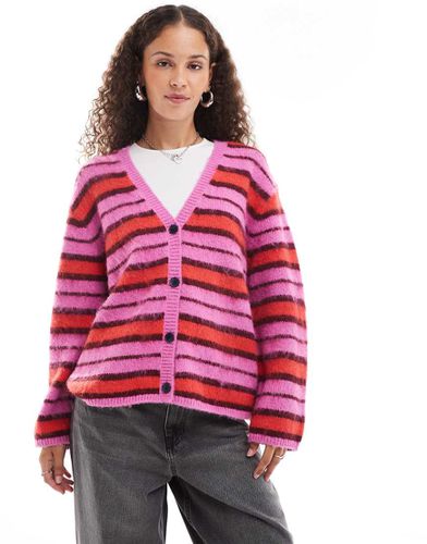 Cardigan in maglia soffice rosa e rosso a righe con scollo a V - Monki - Modalova