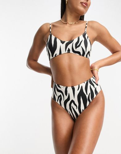 Slip bikini neri e bianchi zebrati a vita alta in coordinato - Monki - Modalova