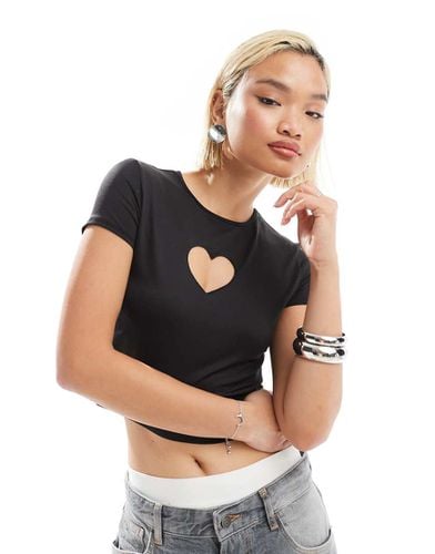 Top mini a maniche corte con cut-out a forma di cuore - Monki - Modalova