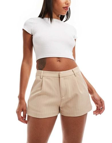 Hot pants squadrati sartoriali beige gessati - Miss Selfridge - Modalova