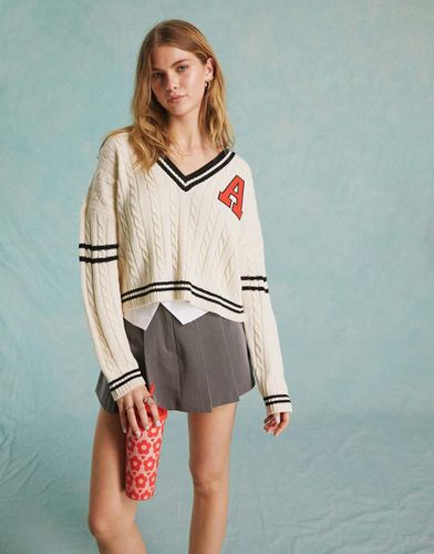 Maglione stile college color crema - Miss Selfridge - Modalova