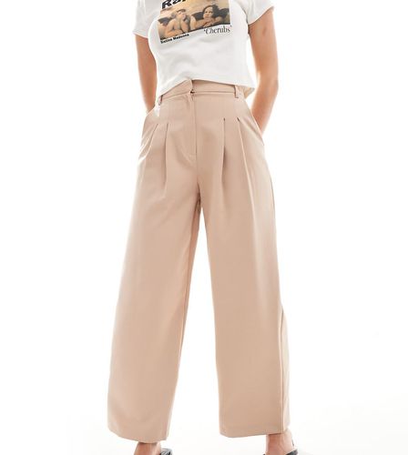 Pantaloni sartoriali a fondo ampio color cuoio - Miss Selfridge Petite - Modalova