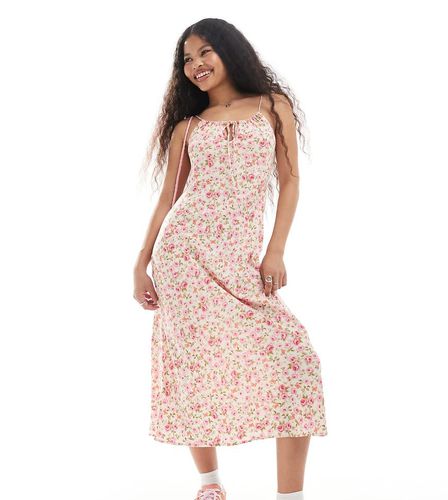 Vestito sottoveste lungo taglio sbieco allacciato sul davanti a fiori multicolori - Miss Selfridge Petite - Modalova