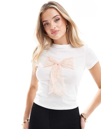 T-shirt bianca con fiocco in pizzo - Miss Selfridge - Modalova