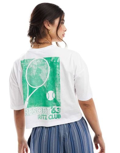 Tennis Club - T-shirt bianca taglio corto squadrata - Miss Selfridge - Modalova