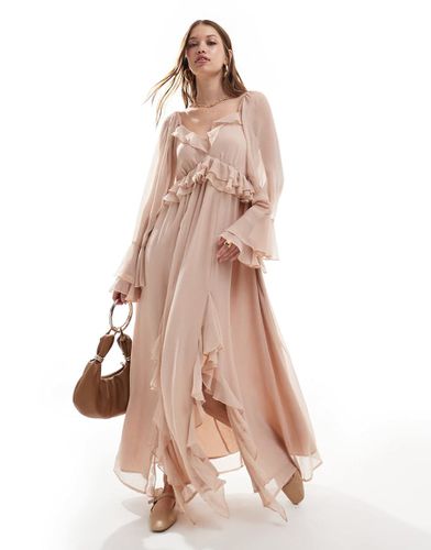 Vestito lungo rosa in chiffon con volant - Miss Selfridge - Modalova