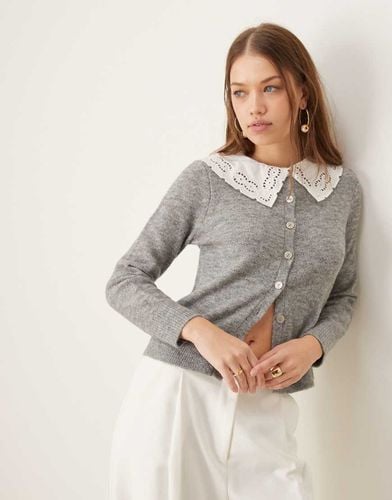 Cardigan in maglia con colletto in pizzo sangallo - Nobody's Child - Modalova