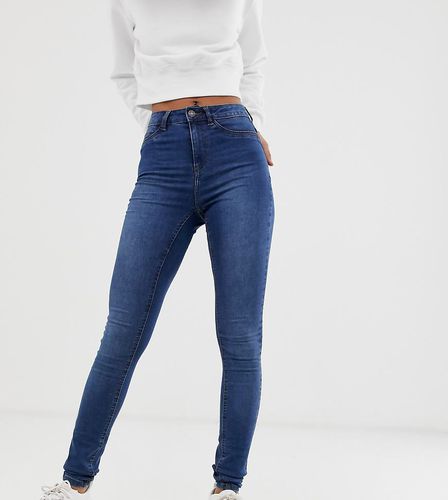 Callie - Jeans skinny a vita alta lavaggio blu medio - Noisy May Tall - Modalova