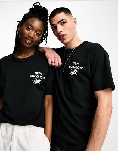 Essentials - T-shirt nera con logo - New Balance - Modalova