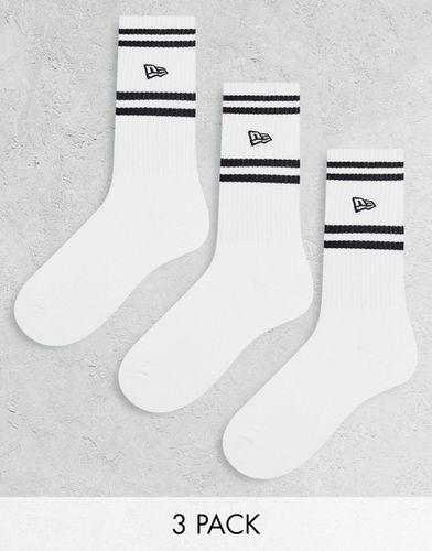 Confezione da 3 paia di calzini bianchi a righe con logo - New Era - Modalova