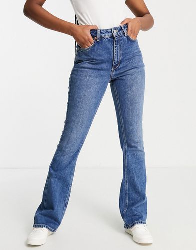Jeans a zampa anni '00 medio - New Look - Modalova