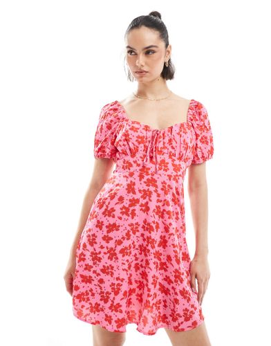 Robe courte tendance folk à fleurs - New Look - Modalova