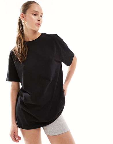 T-shirt oversize nera a tinta unita - New Look - Modalova