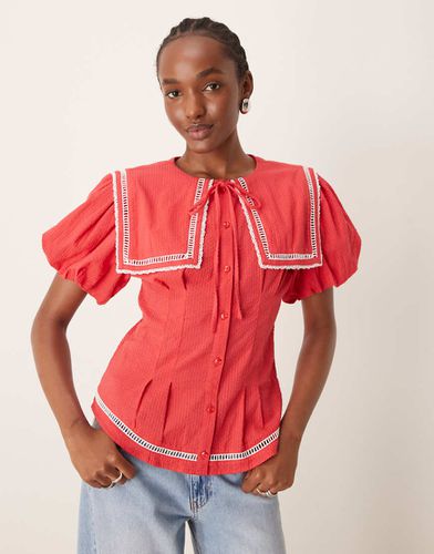 Blusa aderente rossa con colletto oversize alla marinara - Neon Rose - Modalova