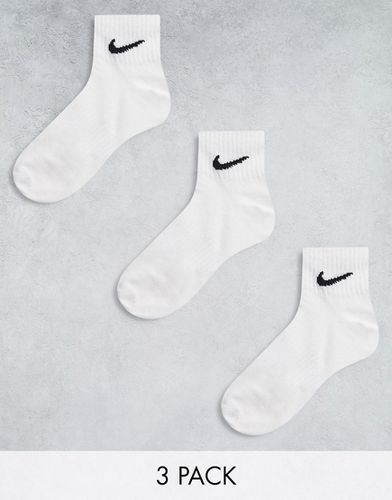 Confezione da 3 paia di calzini bianchi unisex alla caviglia - Nike Training - Modalova