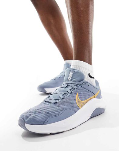 Legend Essential 3 - Sneakers grigie e arancioni - Nike Training - Modalova