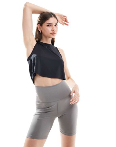 One - Crop top senza maniche classico - Nike Training - Modalova