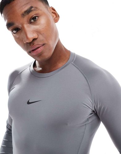 Pro Dri-FIT - Top a maniche lunghe attillato scuro - Nike Training - Modalova